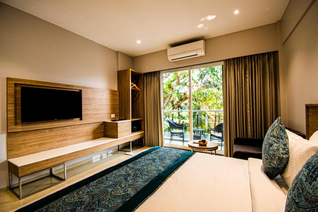 Meritas Aura Resort Lonavala Exteriör bild
