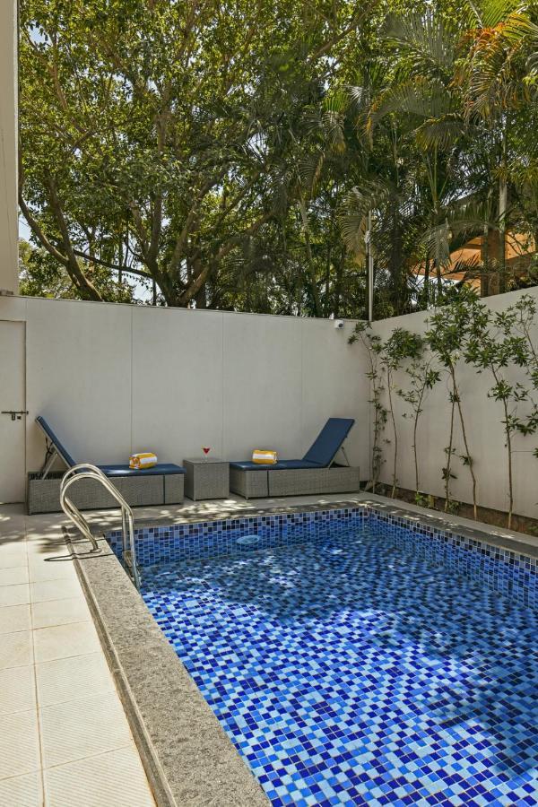 Meritas Aura Resort Lonavala Exteriör bild