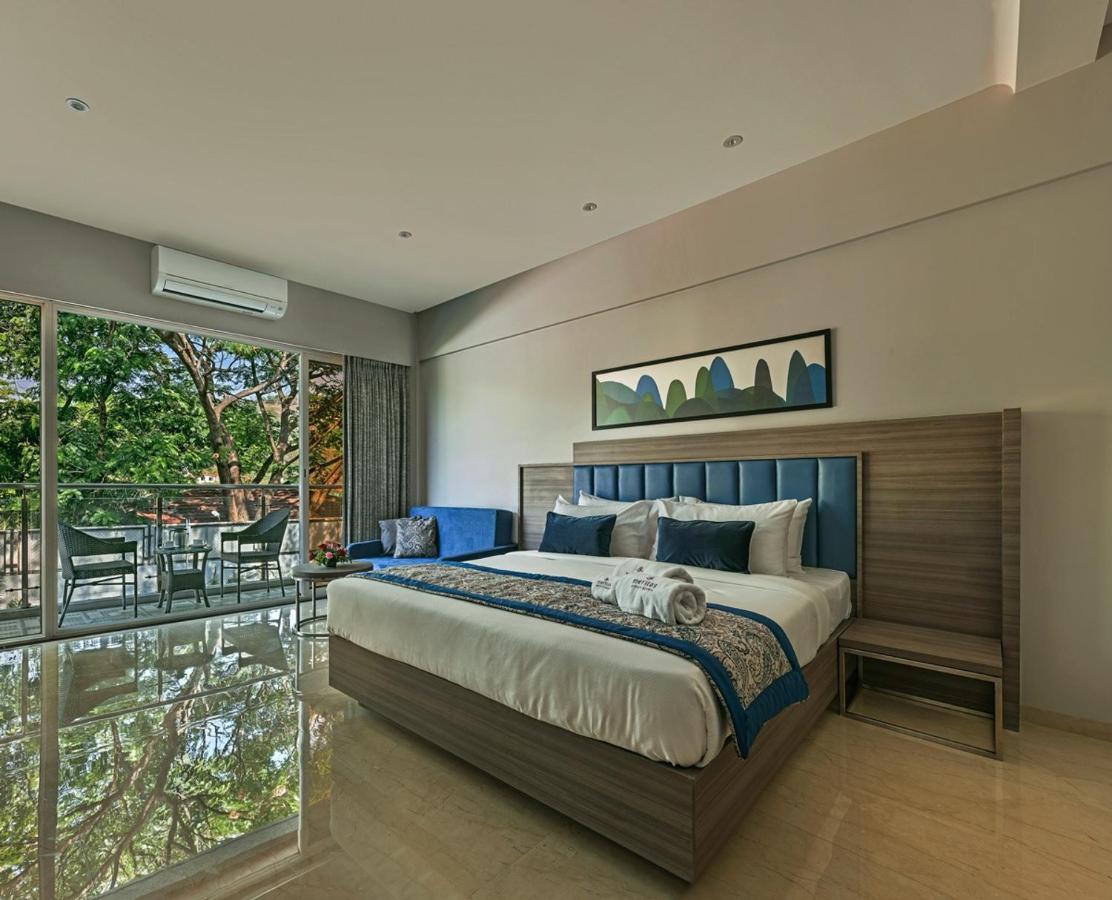 Meritas Aura Resort Lonavala Exteriör bild